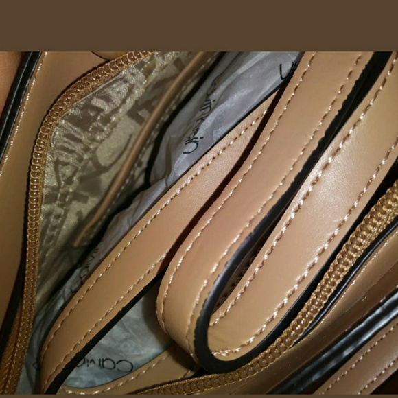 Totes - Picture 2 of 3